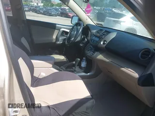 2007 Toyota RAV4 Limited z VIN JTMBD31V076040062, wystawiony jako IAAI lot #42595901 z przebiegiem 220 143 mil mil oraz . Historia ofert i sprzedaży dostępna na DreamBid. Obrazek 5.