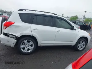 2008 Toyota RAV4 Sport с VIN JTMBD32V586063644, выставлен на аукционе IAAI как лот 42335585 с пробегом 182 196 миль миль и . История ставок и продаж доступна на DreamBid. Изображение 13.
