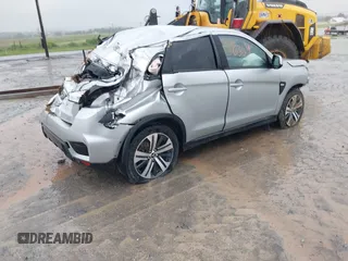 2021 Mitsubishi Outlander ES z VIN JA4APUAU0MU003658, wystawiony jako IAAI lot #42146324 z przebiegiem 48 890 mil mil oraz . Historia ofert i sprzedaży dostępna na DreamBid. Obrazek 4.