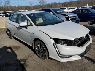 2021 Honda Clarity Plug-In Hybrid with VIN JHMZC5F10MC001566, listed as a Copart auction lot 81490693 with 43,335 mi miles and Non Repairable. Bid and sale history available at carsss.com. Image 4.