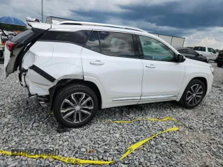 2020 GMC Terrain Denali with VIN 3GKALSEX9LL304887, listed as a Copart auction lot 62385095 with 29,015 mi miles and Salvage title. Bid and sale history available at DreamBid. Image 3.