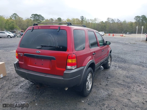 2004 Ford Escape XLT with VIN 1FMYU93114KB05975, listed as a IAAI auction lot 41929538 with 161,461 mi miles. Bid and sale history available at carsss.com. Image 4.