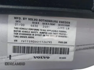 2000 Volvo S80 with VIN YV1TS90D4Y1126795, listed as a IAAI auction lot 41702262 with 116,955 mi miles. Bid and sale history available at carsss.com. Image 9.