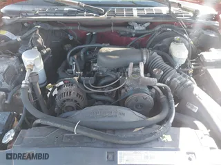 2001 Oldsmobile Bravada with VIN 1GHDT13W512108175, listed as a IAAI auction lot 41533600 with 178,558 mi miles. Bid and sale history available at carsss.com. Image 10.