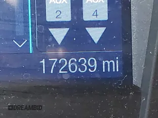 2013 Ford Police Interceptor z VIN 1FAHP2M82DG132383, wystawiony jako IAAI lot #41851540 z przebiegiem 172 639 mil mil oraz . Historia ofert i sprzedaży dostępna na DreamBid. Obrazek 15.