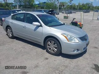 2011 Nissan Altima S z VIN 1N4AL2AP3BN510714, wystawiony jako IAAI lot #42324732 z przebiegiem 95 382 mil mil oraz . Historia ofert i sprzedaży dostępna na DreamBid. Obrazek 1.