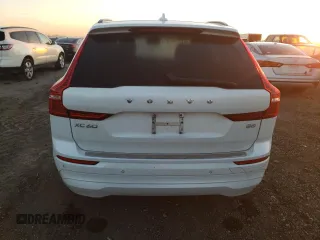 2022 Volvo XC60 Momentum z VIN YV4L12DK7N1964479, wystawiony jako Copart lot #48478565 z przebiegiem 41 698 mil mil oraz Czysty tytuł • Clean title. Historia ofert i sprzedaży dostępna na DreamBid. Obrazek 6.