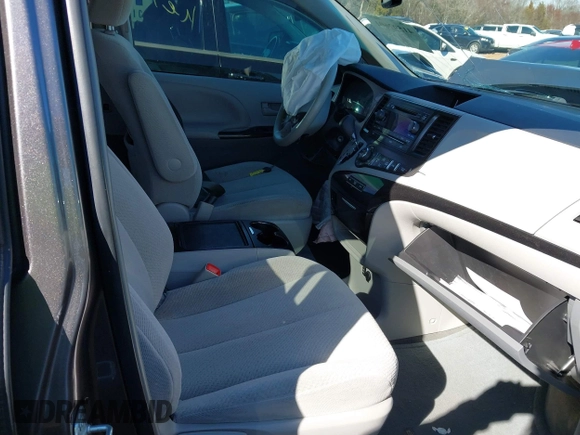 2014 Toyota Sienna LE AAS with VIN 5TDKK3DC9ES426654, listed as a IAAI auction lot 41592601 with Not Provided miles and . Bid and sale history available at DreamBid. Image 5.