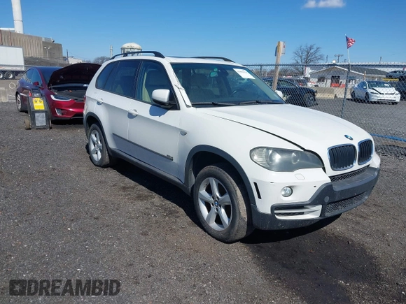 2008 BMW X5 3.0si with VIN 5UXFE43528L023170, listed as a IAAI auction lot 41892624 with 154,544 mi miles. Bid and sale history available at carsss.com. Image 1.