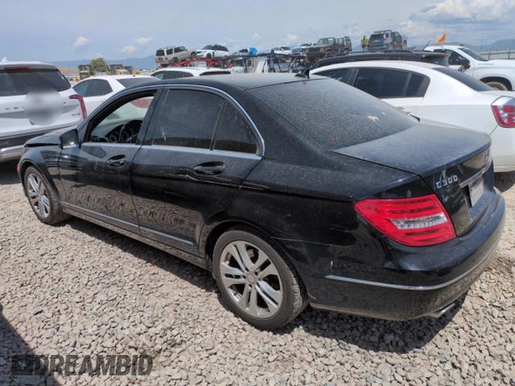 2013 Mercedes-Benz C 300 Sport z VIN WDDGF8AB2DA874626, wystawiony jako Copart lot #58544845 z przebiegiem Nie podano mil oraz Szkoda całkowita • Salvage title. Historia ofert i sprzedaży dostępna na DreamBid. Obrazek 2.