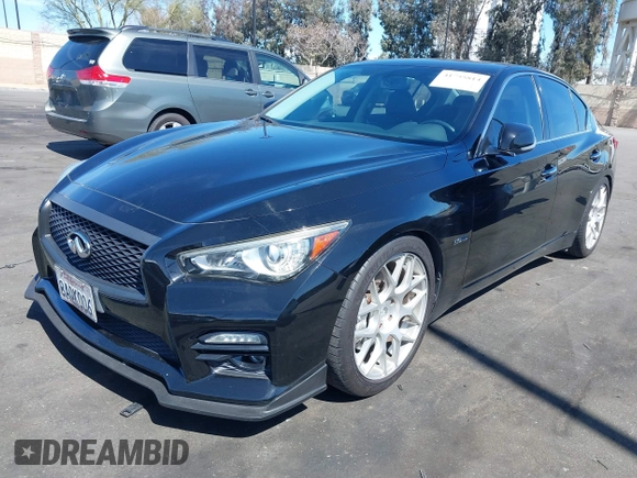 2014 Infiniti Q50 Hybrid Sport with VIN JN1AV7AR8EM700220, listed as a IAAI auction lot 41755814 with 133,154 mi miles. Bid and sale history available at carsss.com. Image 17.