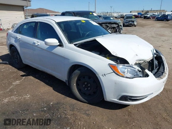 2013 Chrysler 200 LX with VIN 1C3CCBAB1DN640487, listed as a IAAI auction lot 41772952 with 173,109 mi miles. Bid and sale history available at carsss.com. Image 1.