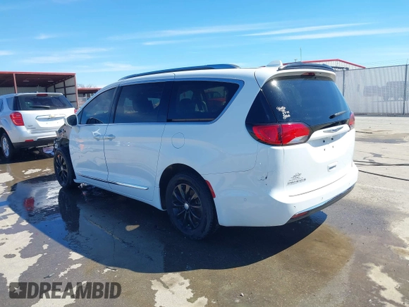 2018 Chrysler Pacifica Touring L Plus z VIN 2C4RC1EG3JR354886, wystawiony jako IAAI lot #41848820 z przebiegiem 109 185 mil mil oraz . Historia ofert i sprzedaży dostępna na DreamBid. Obrazek 3.