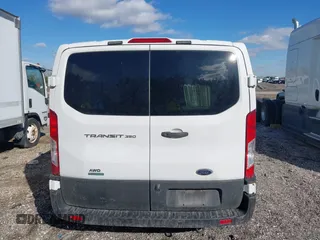 2021 Ford Transit Cargo с VIN 1FTBW2YG6MKA34989, выставлен на аукционе IAAI как лот 41698130 с пробегом 57 960 миль миль и . История ставок и продаж доступна на DreamBid. Изображение 16.