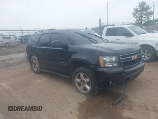 2007 Chevrolet Tahoe LT z VIN 1GNFK13097R132998, wystawiony jako IAAI lot #42257393 z przebiegiem 288 126 mil mil oraz . Historia ofert i sprzedaży dostępna na DreamBid. Obrazek 1.