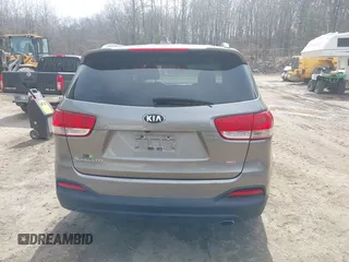 2018 Kia Sorento LX with VIN 5XYPGDA36JG403695, listed as a IAAI auction lot 42018100 with 111,059 mi miles. Bid and sale history available at carsss.com. Image 16.