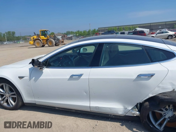 2016 Tesla Model S 70 z VIN 5YJSA1E13GF129925, wystawiony jako IAAI lot #42568012 z przebiegiem 109 195 mil mil oraz . Historia ofert i sprzedaży dostępna na DreamBid. Obrazek 13.
