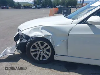 2006 BMW 3 Series 325i with VIN WBAVB13556PT01230, listed as a IAAI auction lot 41949691 with 162,386 mi miles and . Bid and sale history available at carsss.com. Image 6.
