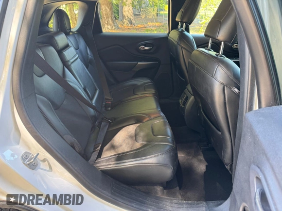 2019 Jeep Cherokee Latitude Plus with VIN 1C4PJMLB9KD342008, listed as a Copart auction lot 66035525 with 139,020 mi miles and Clean title. Bid and sale history available at DreamBid. Image 6.