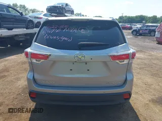 2015 Toyota Highlander Limited with VIN 5TDDKRFH1FS095798, listed as a IAAI auction lot 42656704 with 94,764 mi miles and . Bid and sale history available at DreamBid. Image 16.