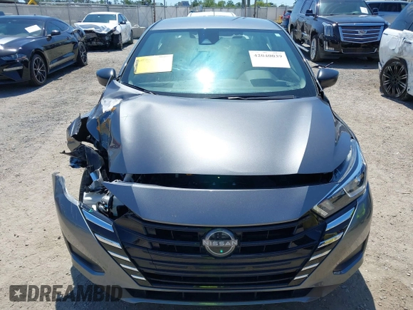 2024 Nissan Versa S z VIN 3N1CN8DV5RL920468, wystawiony jako IAAI lot #42040039 z przebiegiem 22 201 mil mil oraz . Historia ofert i sprzedaży dostępna na DreamBid. Obrazek 6.
