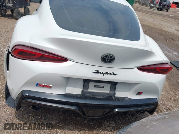 2021 Toyota Supra 2.0 with VIN WZ1DB2C0XMW043249, listed as a IAAI auction lot 42085092 with Not provided miles and . Bid and sale history available at DreamBid. Image 17.