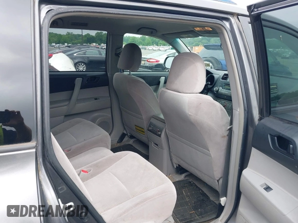 2009 Toyota Highlander z VIN JTEES41A292122256, wystawiony jako IAAI lot #42466861 z przebiegiem 271 867 mil mil oraz . Historia ofert i sprzedaży dostępna na DreamBid. Obrazek 8.