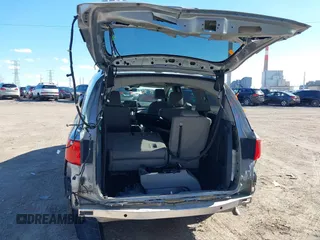 2018 Honda Odyssey Elite z VIN 5FNRL6H96JB004853, wystawiony jako IAAI lot #41877946 z przebiegiem 125 580 mil mil oraz . Historia ofert i sprzedaży dostępna na DreamBid. Obrazek 6.
