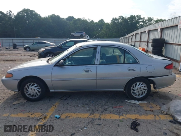 1999 Ford Escort SE z VIN 1FAFP13P6XW200107, wystawiony jako IAAI lot #42600719 z przebiegiem 113 515 mil mil oraz . Historia ofert i sprzedaży dostępna na DreamBid. Obrazek 14.