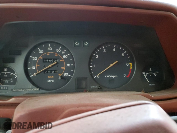 1981 Datsun 280ZX z VIN JN1HZ04S1BX414616, wystawiony jako Copart lot #82249204 z przebiegiem 114 028 mil mil oraz Tytuł czysty. Historia ofert i sprzedaży dostępna na DreamBid. Obrazek 9.