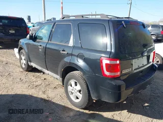 2010 Ford Escape XLT с VIN 1FMCU0D78AKB72027, выставлен на аукционе IAAI как лот 42056396 с пробегом 172 370 миль миль и . История ставок и продаж доступна на DreamBid. Изображение 3.