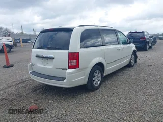2010 Chrysler Town & Country Touring with VIN 2A4RR5D19AR432617, listed as a IAAI auction lot 42059653 with 189,582 mi miles. Bid and sale history available at carsss.com. Image 4.