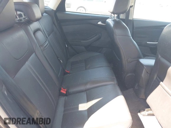 2012 Ford Focus SEL with VIN 1FAHP3M27CL399204, listed as a IAAI auction lot 41980976 with 113,443 mi miles. Bid and sale history available at carsss.com. Image 8.