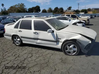 1996 Volvo 850 с VIN YV1LS5722T1270951, выставлен на аукционе Copart как лот 74127824 с пробегом 23 393 миль миль и Списание • Salvage title. История ставок и продаж доступна на DreamBid. Изображение 4.
