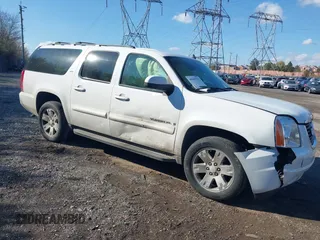 2008 GMC Yukon XL SLT 4SB with VIN 1GKFK16308R106715, listed as a IAAI auction lot 40669557 with 268,028 mi miles and . Bid and sale history available at carsss.com. Image 1.