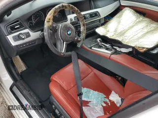 2016 BMW M5 z VIN WBSFV9C52GG343300, wystawiony jako Copart lot #49419563 z przebiegiem 39 217 mil mil oraz . Historia ofert i sprzedaży dostępna na DreamBid. Obrazek 8.