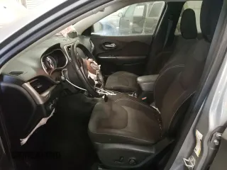 2016 Jeep Cherokee Altitude с VIN 1C4PJMCS8GW122127, выставлен на аукционе Copart как лот 42311735 с пробегом 154 047 миль миль и Списание • Salvage title. История ставок и продаж доступна на DreamBid. Изображение 7.