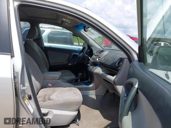2007 Toyota RAV4 Limited с VIN JTMBK34V175024993, выставлен на аукционе IAAI как лот 42646261 с пробегом 292 141 миль миль и . История ставок и продаж доступна на DreamBid. Изображение 5.