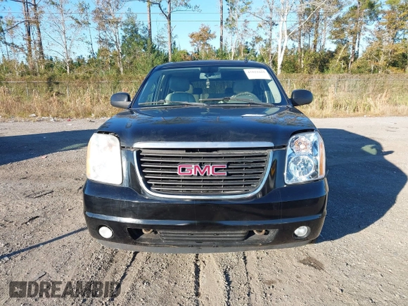 2012 GMC Yukon XL SLT with VIN 1GKS2KE71CR161613, listed as a IAAI auction lot 41021605 with 236,272 mi miles. Bid and sale history available at carsss.com. Image 12.