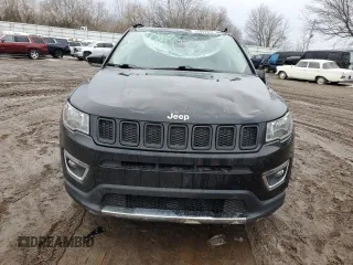 2019 Jeep Compass Limited z VIN 3C4NJDCB0KT647592, wystawiony jako Copart lot #46827035 z przebiegiem 68 516 mil mil oraz Czysty tytuł • Clean title. Historia ofert i sprzedaży dostępna na DreamBid. Obrazek 5.