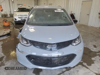 2021 Chevrolet Bolt EV Premier z VIN 1G1FZ6S06M4106959, wystawiony jako Copart lot #55981405 z przebiegiem Nie podano mil oraz Nie do naprawy. Historia ofert i sprzedaży dostępna na DreamBid. Obrazek 5.