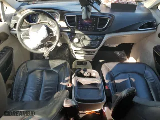 2017 Chrysler Pacifica Touring-L with VIN 2C4RC1BG5HR785101, listed as a Copart auction lot 46224715 with 95,839 mi miles and Salvage Title. Bid and sale history available at carsss.com. Image 8.
