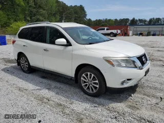 2016 Nissan Pathfinder SV with VIN 5N1AR2MM1GC608987, listed as a Copart auction lot 52672025 with 131,211 mi miles and Clean Title. Bid and sale history available at carsss.com. Image 4.