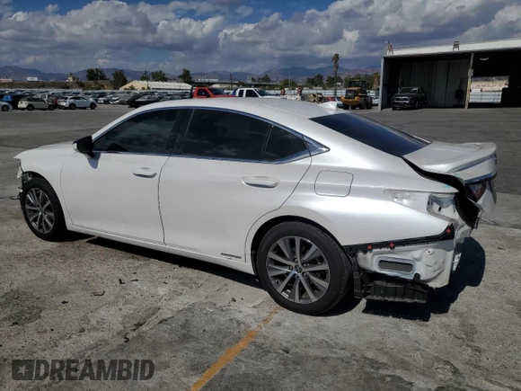 2021 Lexus ES with VIN 58ACA1C10MU009840, listed as a Copart auction lot 71787894 with 32,940 mi miles and Salvage Title. Bid and sale history available at carsss.com. Image 2.