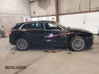 2019 Audi e-tron Prestige with VIN WA1VABGE1KB008769, listed as a IAAI auction lot 41412414 with 41,072 mi miles and . Bid and sale history available at DreamBid. Image 13.