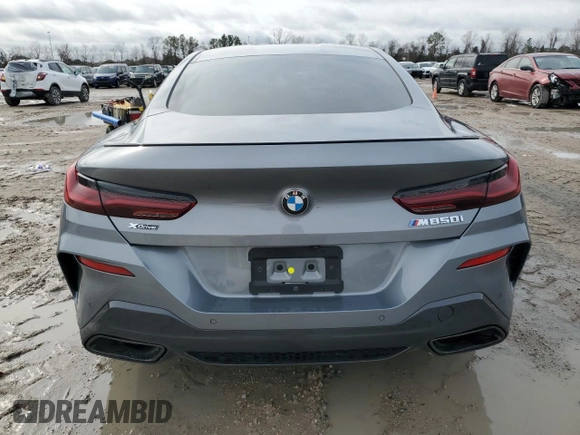 2024 BMW 8 Series M850i xDrive z VIN WBABC4C0XRCN56084, wystawiony jako Copart lot #86747974 z przebiegiem Nie podano mil oraz Szkody całkowita. Historia ofert i sprzedaży dostępna na DreamBid. Obrazek 6.