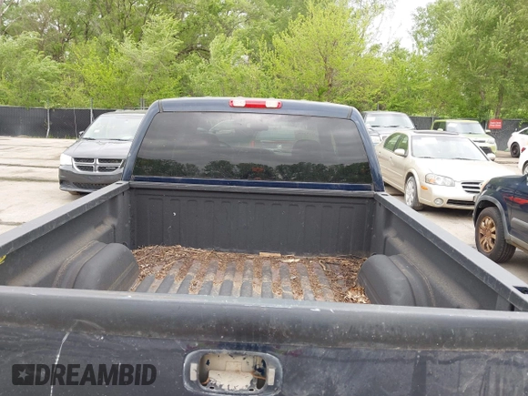 2005 Chevrolet Silverado 1500 LT with VIN 2GCEK13T551208737, listed as a IAAI auction lot 42133496 with 238,919 mi miles and . Bid and sale history available at DreamBid. Image 17.