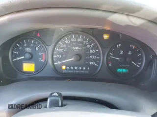 2001 Oldsmobile Silhouette Premiere Edition z VIN 1GHDX13E81D179354, wystawiony jako IAAI lot #41209988 z przebiegiem 250 361 mil mil oraz . Historia ofert i sprzedaży dostępna na DreamBid. Obrazek 7.
