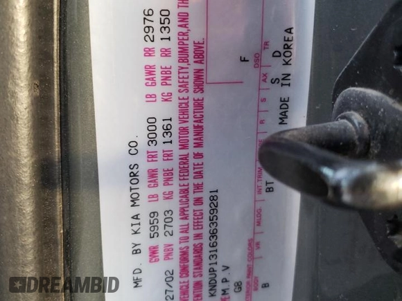 2003 Kia Sedona LX with VIN KNDUP131636359281, listed as a Copart auction lot 81978154 with 180,813 mi miles and Salvage Title. Bid and sale history available at carsss.com. Image 13.