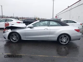 2016 Mercedes-Benz E 400 with VIN WDDKK6FF3GF313039, listed as a IAAI auction lot 40907228 with 31,540 mi miles and . Bid and sale history available at carsss.com. Image 14.